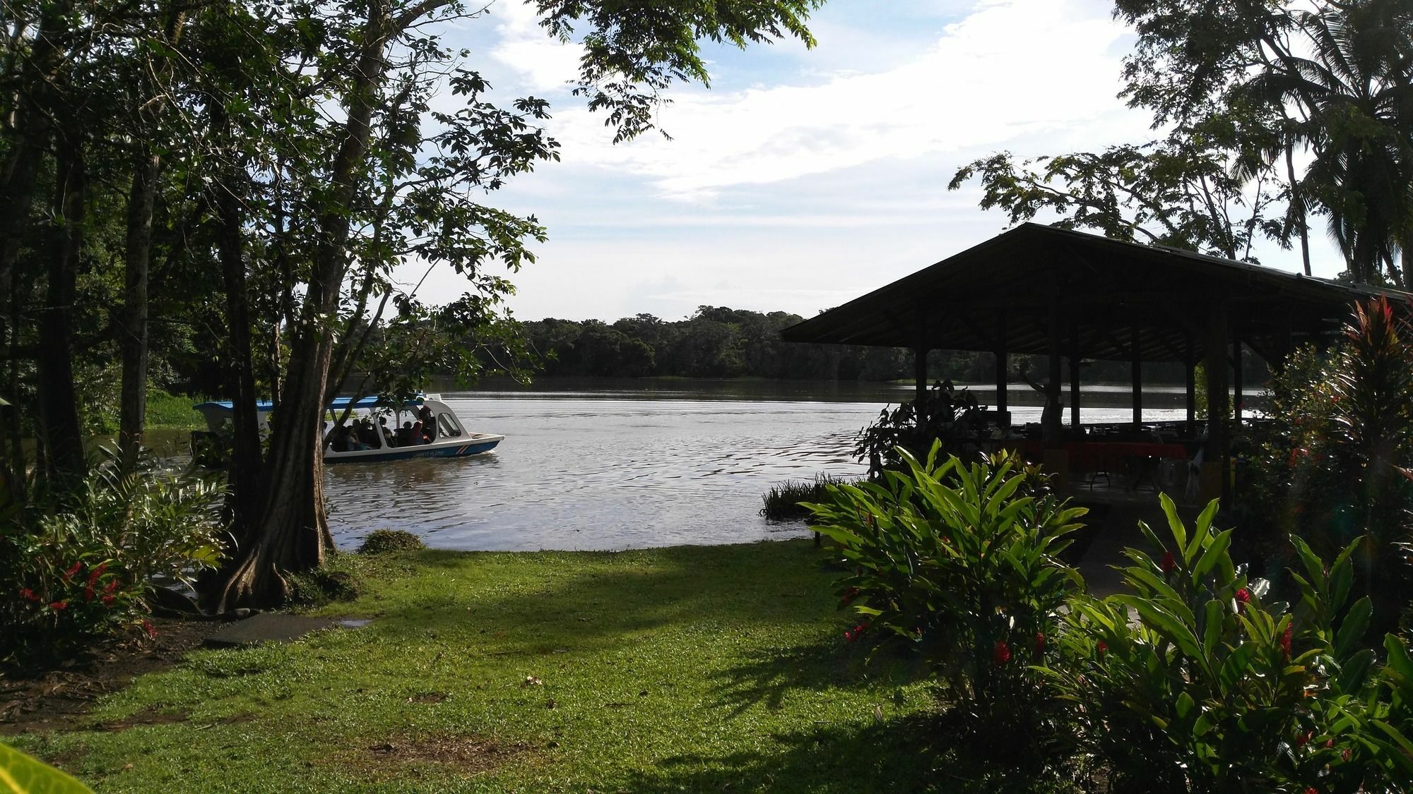 Lirio Lodge Barra de Pacuare Eksteriør bilde