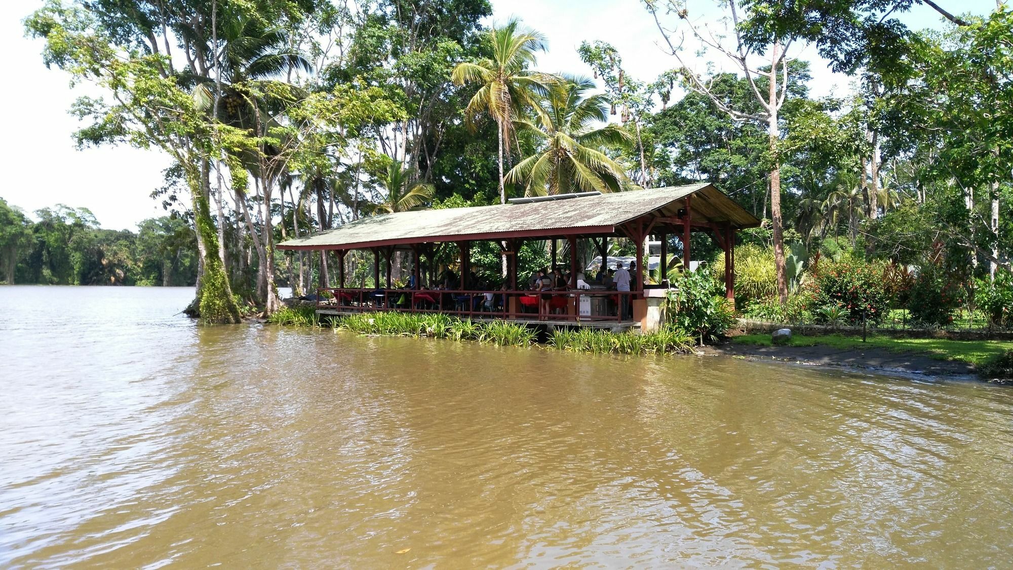Lirio Lodge Barra de Pacuare Eksteriør bilde